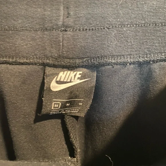 Nike Tech Black Fleece & Skirt Black Set - Picture 4 of 4